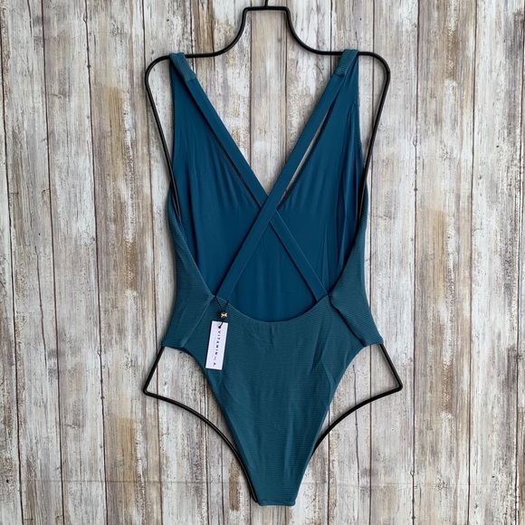 Vitamin A Swim ALANA Classic Coverage One Piece - Picture 6 of 15